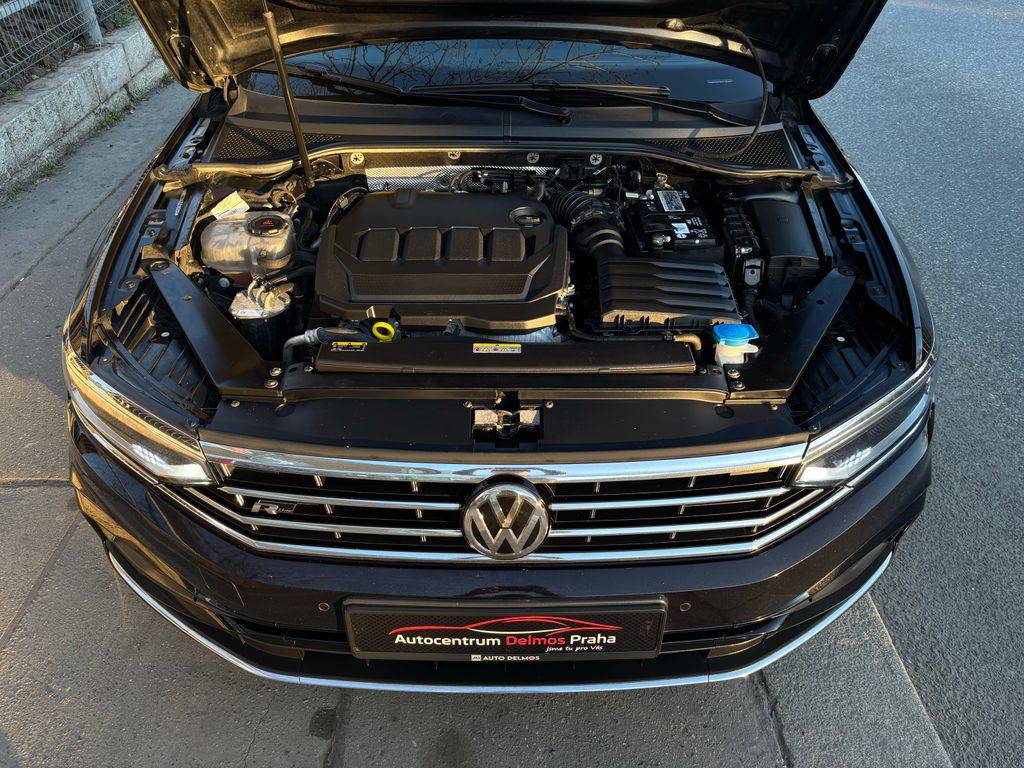 Volkswagen Passat 2.0TDi/2021/R-LINE,1MAJ,DPH-ZÁ