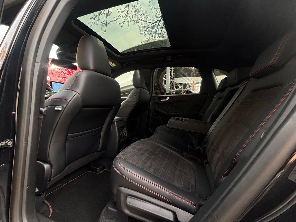 Ford Kuga 2.5PHEV/2023/ST-Line X-1MAJ