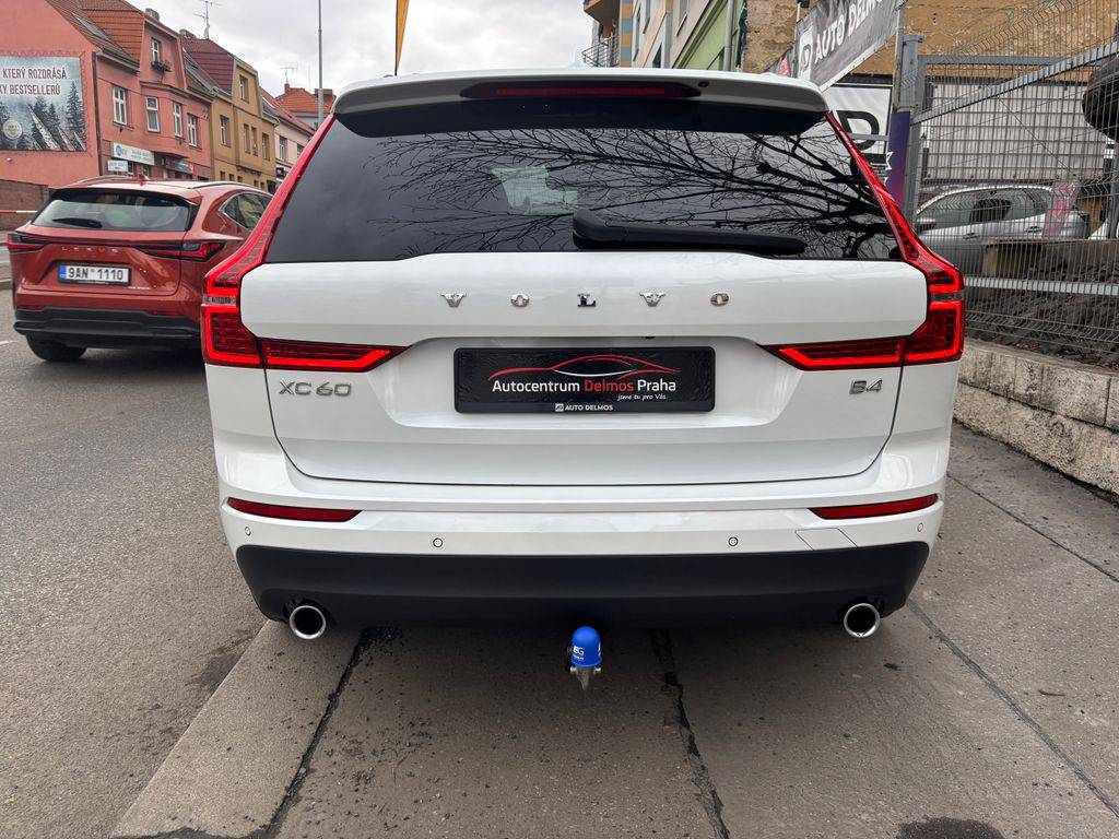 Volvo XC60 D4/2021/1MAJ.AT,TAŽ,MOMENTUM P