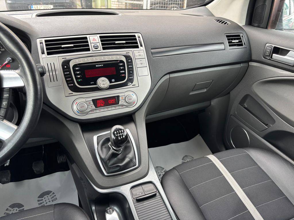 Ford Kuga 2.0TDCi/2010/ČR-4X4-TITANIUM