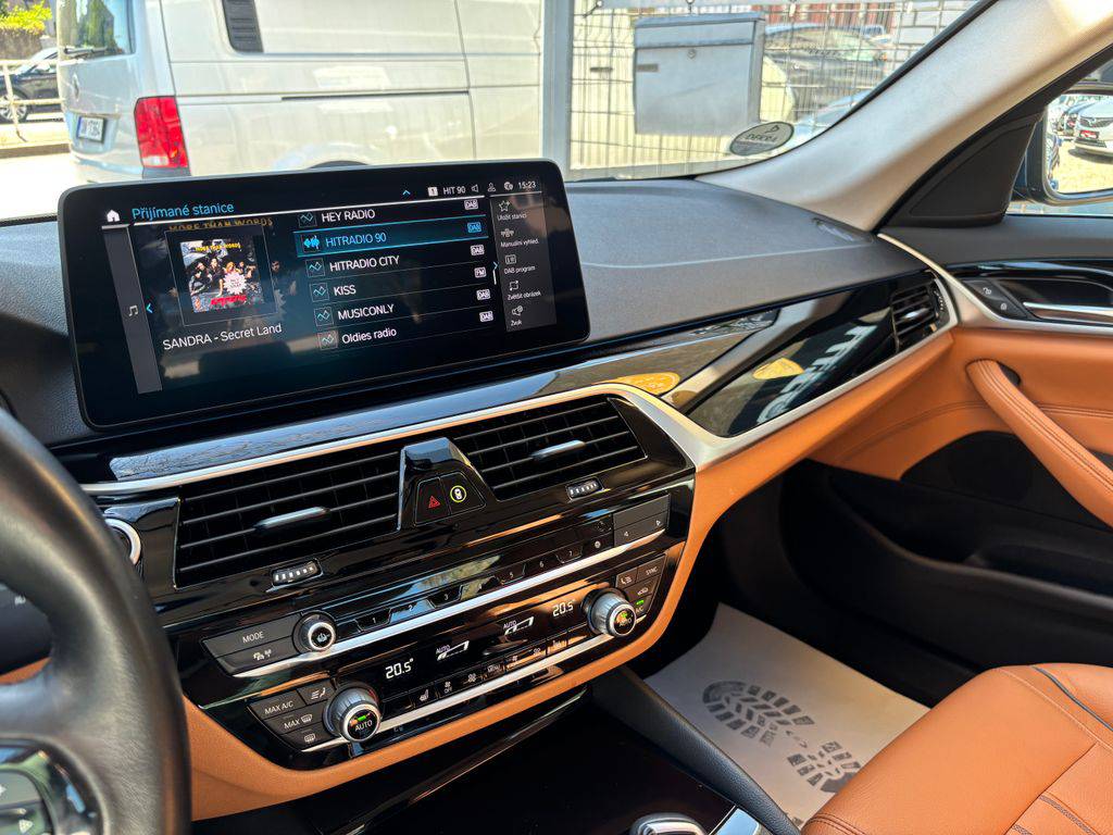 BMW 530 530exDrive/2022/CZ-DPH-1MAJ-ZÁ