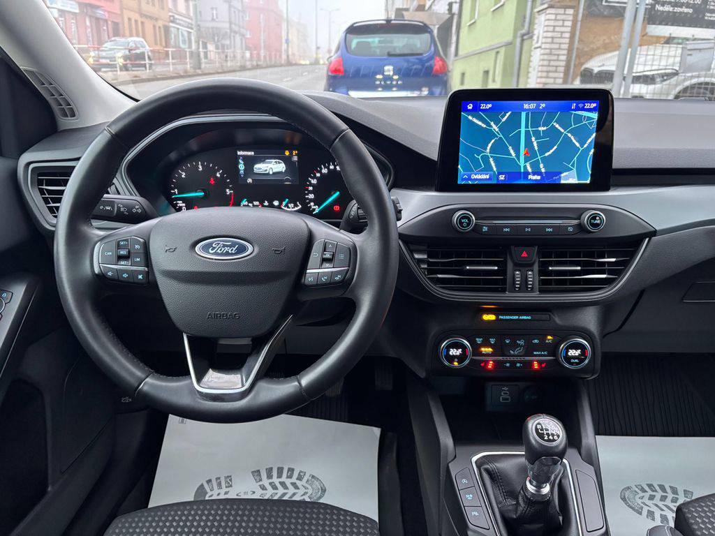 Ford Focus 1.5EB/2023/1MAJ,COOL-ZÁRUKA36