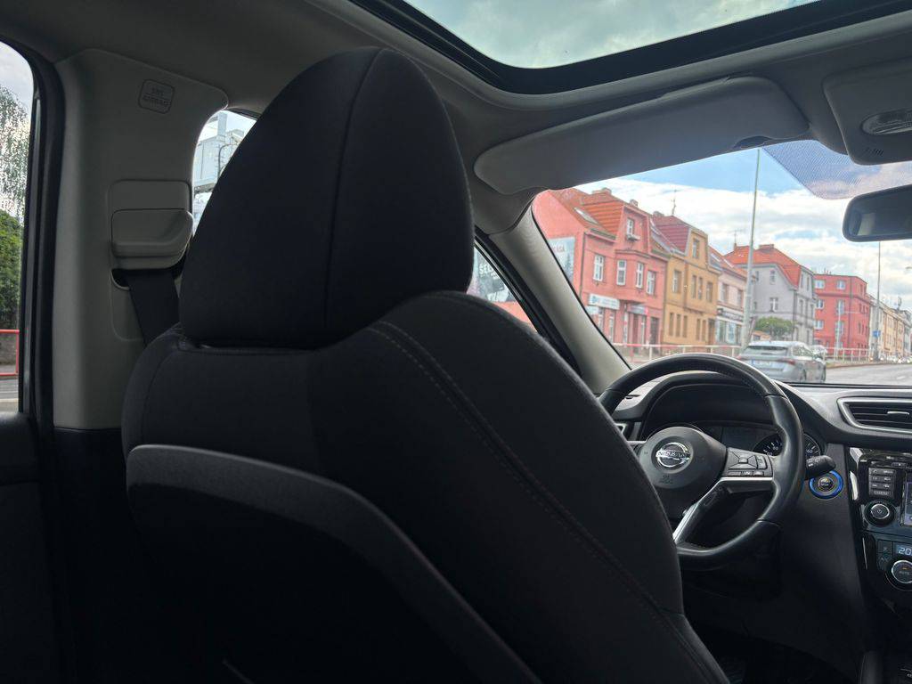 Nissan Qashqai 1.6DIG-T/2018/N-CON/1M/CZ-ZÁR 