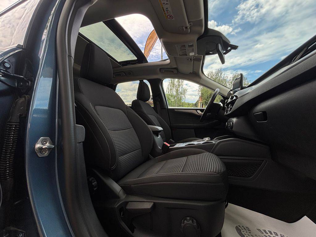Ford Kuga 2.5PHEV/2023/TITANIUN X-1MAJ-Z