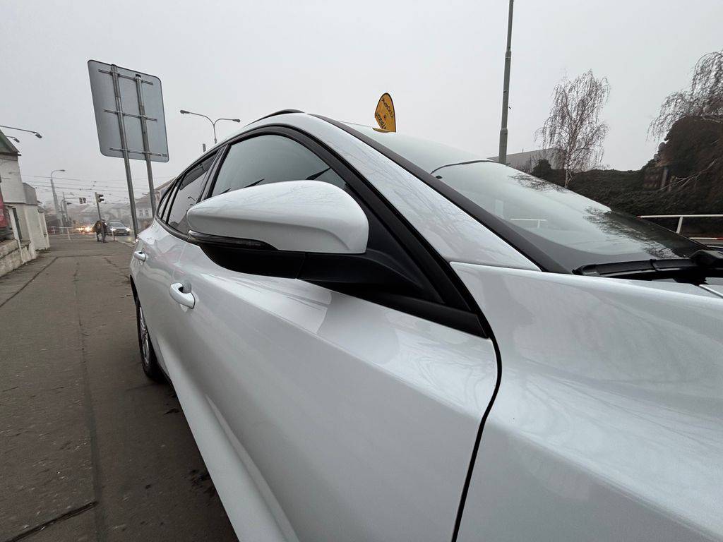 Ford Focus 1.5EB/2023/1MAJ,COOL-ZÁRUKA36