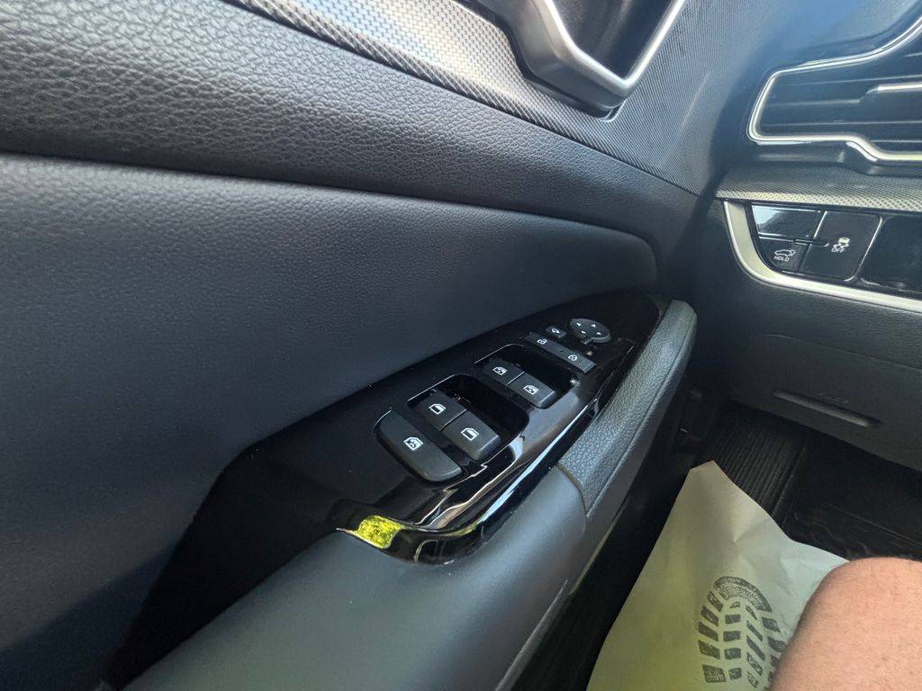 Kia Sportage 1,6 T-GDi MHEV 7DCT MY25 TOP