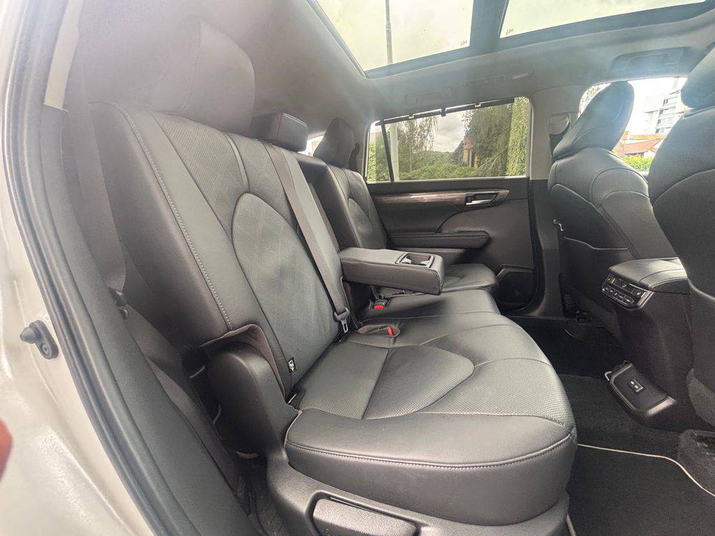 Toyota Highlander 2.5HEV e-CVT.CZ.DPH.Executive-