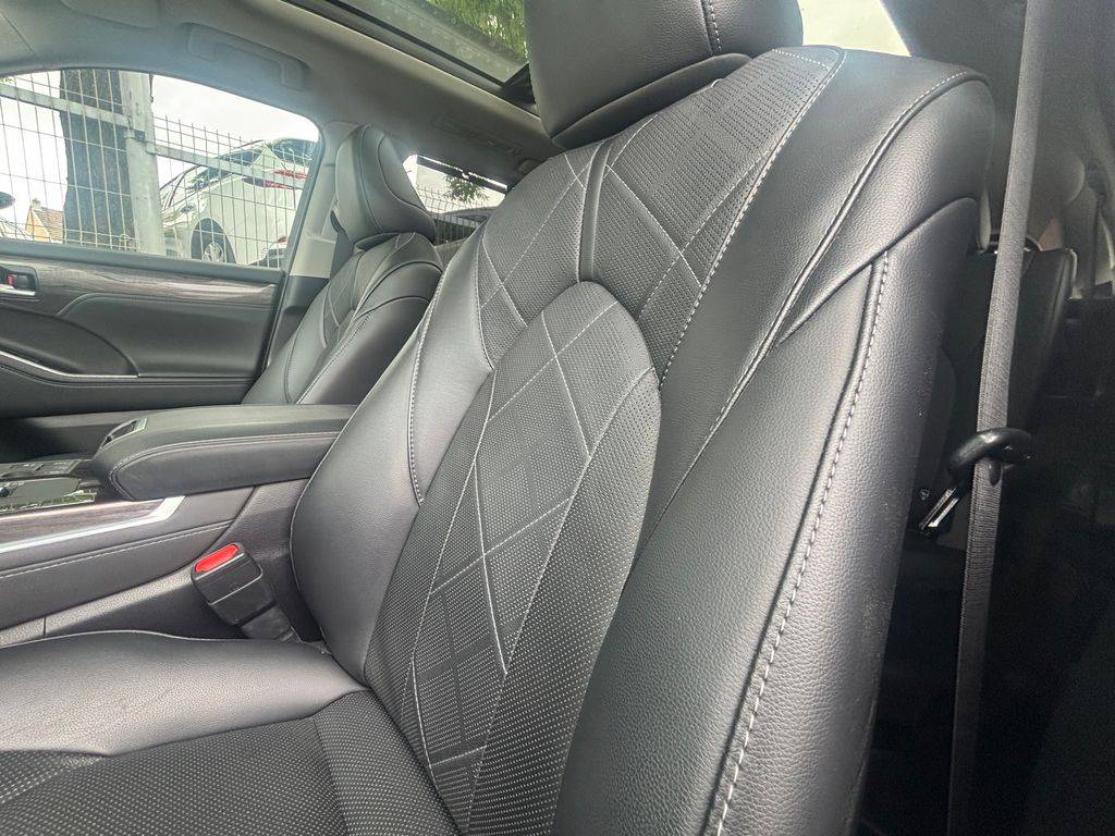Toyota Highlander 2.5HEV e-CVT.CZ.DPH.Executive-
