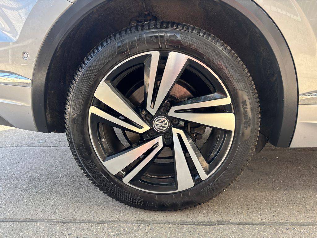 Volkswagen Touareg 3.0TDi-2020-CZ-1MAJ-DPH-WEBAST