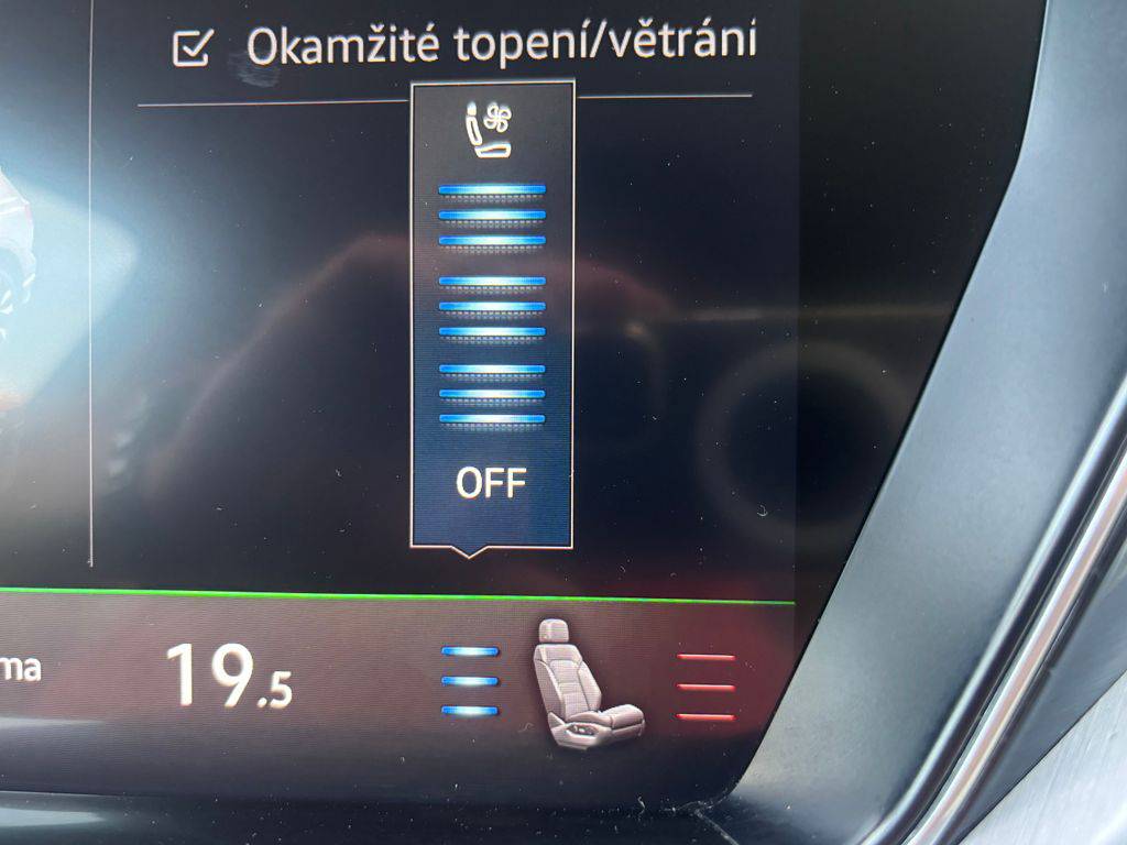 Volkswagen Touareg 3.0TDi-2020-CZ-1MAJ-DPH-WEBAST