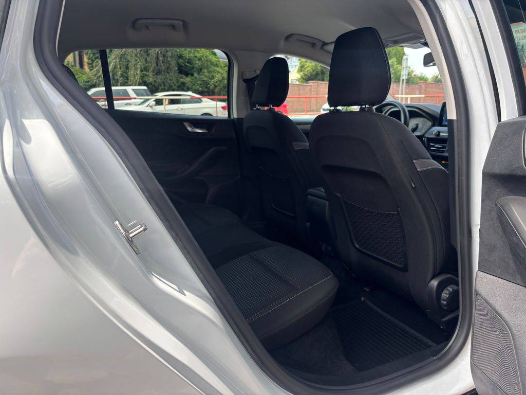 Ford Focus 1.5EB/2023/1MAJ,COOL-ZÁRUKA36