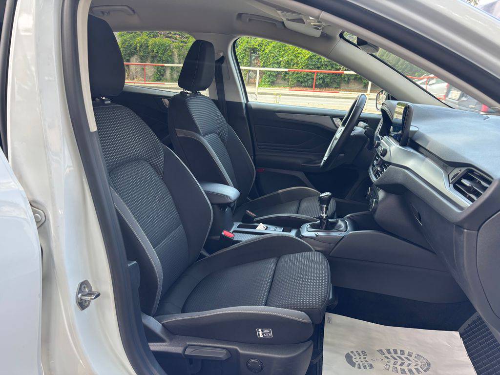 Ford Focus 1.5EB/2023/1MAJ,COOL-ZÁRUKA36