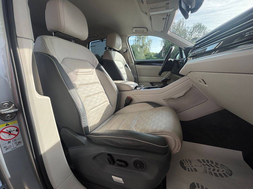 Volkswagen Touareg 3.0TDi-2020-CZ-1MAJ-DPH-WEBAST