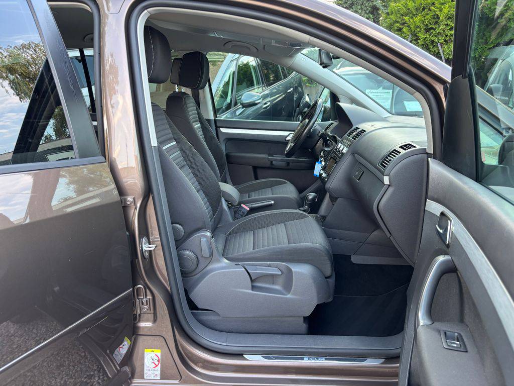 Volkswagen Touran 1.4TSI-103KW.DSG.7MÍST.ZÁRUKA