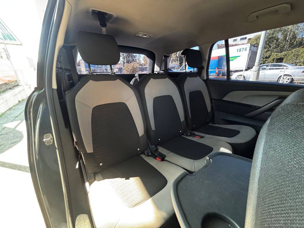 Citroën  1.6HDi.7MÍST.DPH.ČR.1MAJ.DPH.ZÁRUKA12