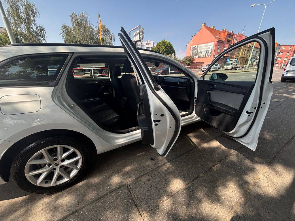 Seat Leon 2.0TDi-110KW/2022/DSG-SPORT.ZÁ