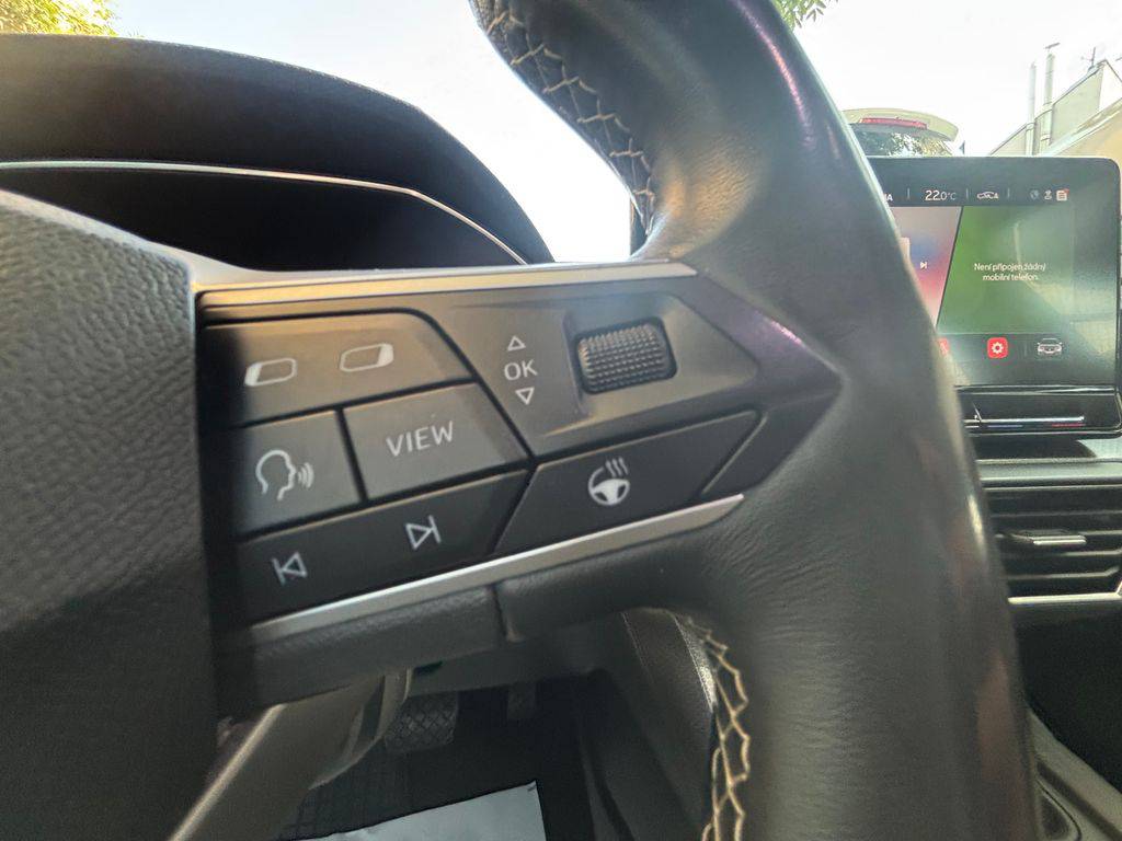 Seat Leon 2.0TDi-110KW/2022/DSG-SPORT.ZÁ