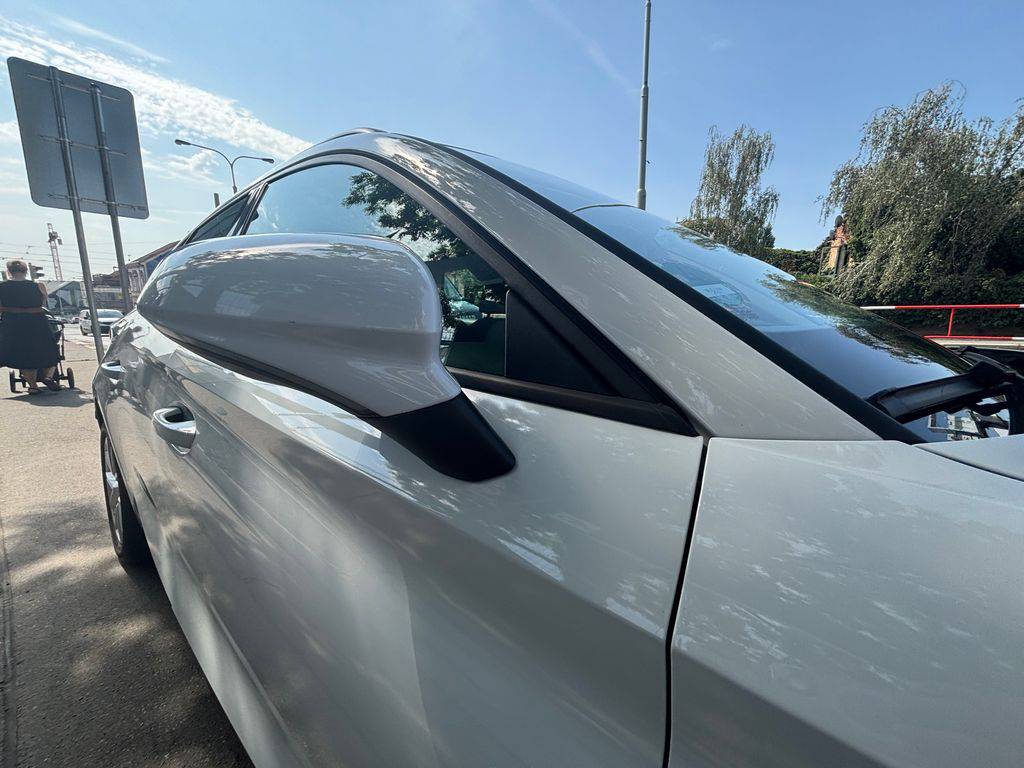 Seat Leon 2.0TDi-110KW/2022/DSG-SPORT.ZÁ