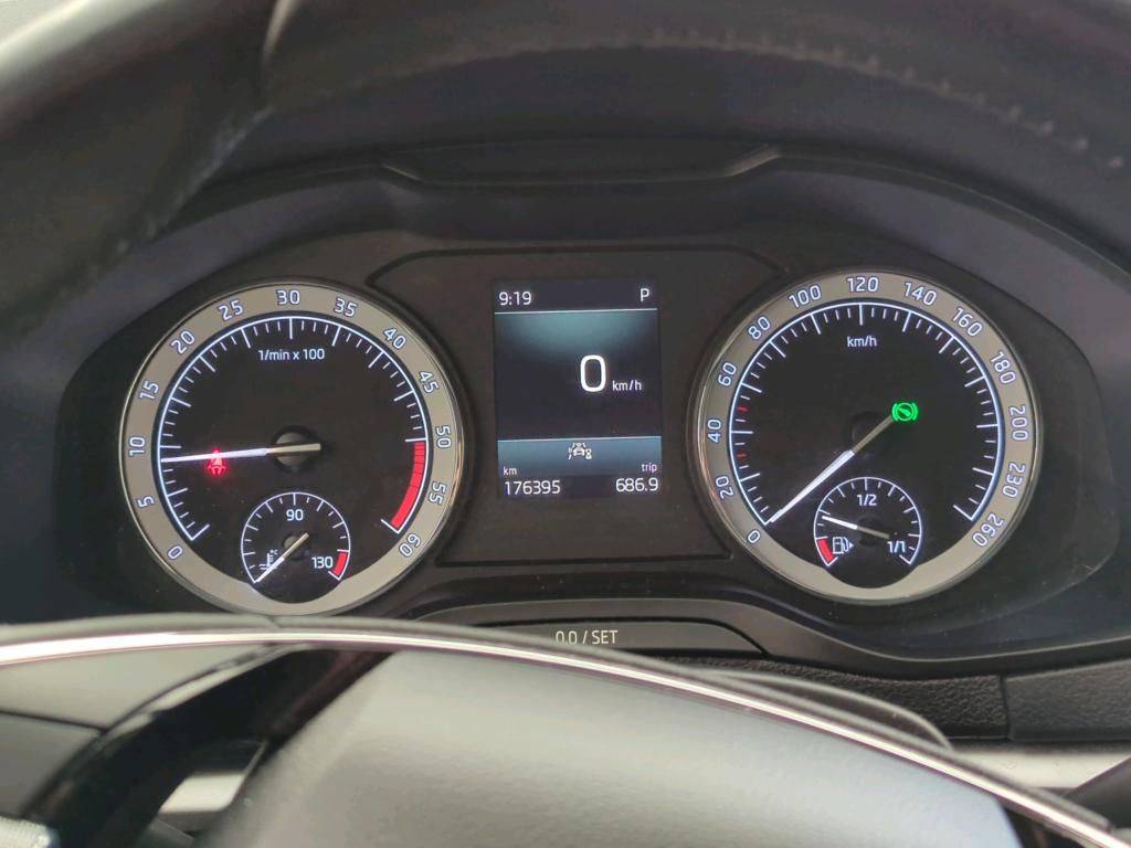 Škoda Karoq 2.0TDi-DSG/2023/ČR.DPH.1MAJ-ZÁ