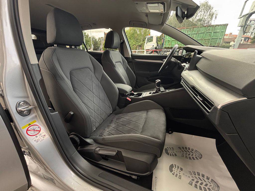 Volkswagen Golf 2.0TDI/2021/LIFE.1M.DPH-ZÁRUKA12