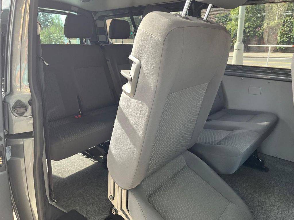 Volkswagen T5 Transporter 2.0TDI/103kW2010/CZ/8MÍST/1.MA