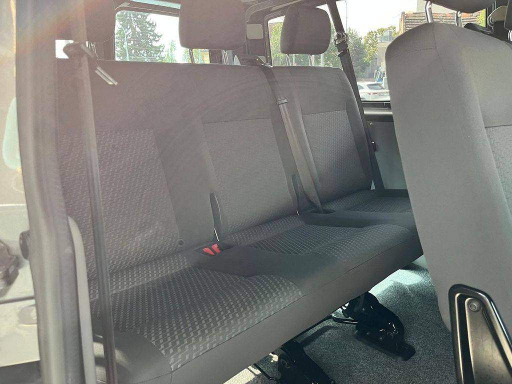 Volkswagen T5 Transporter 2.0TDI/103kW2010/CZ/8MÍST/1.MA