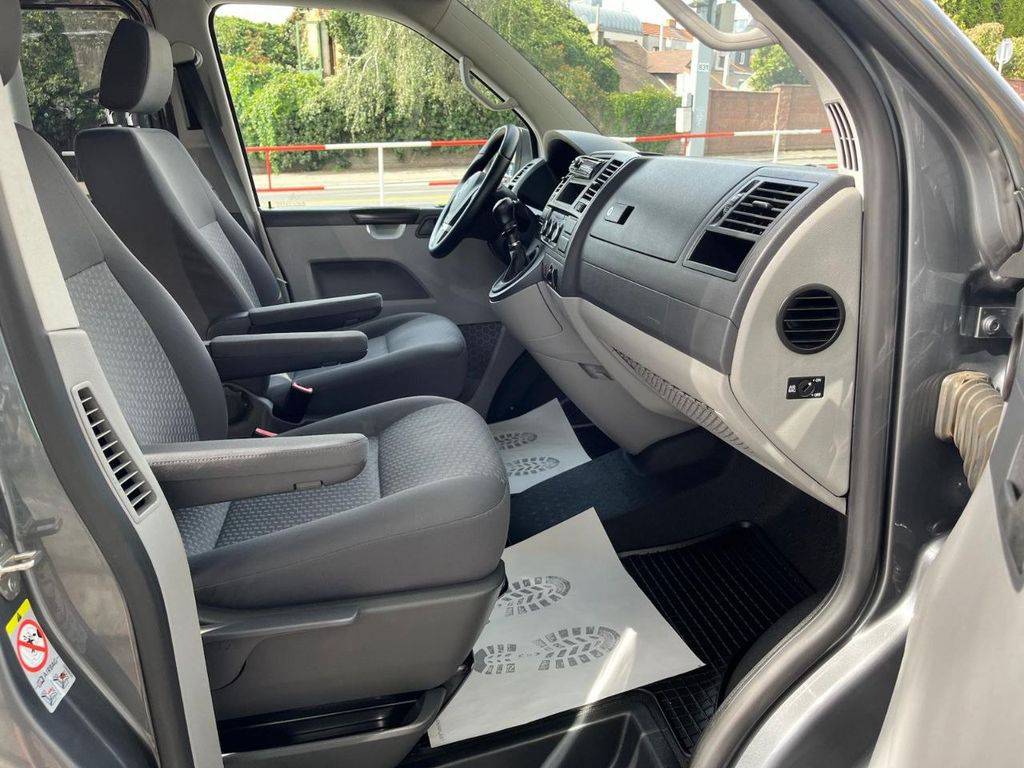 Volkswagen T5 Transporter 2.0TDI/103kW2010/CZ/8MÍST/1.MA