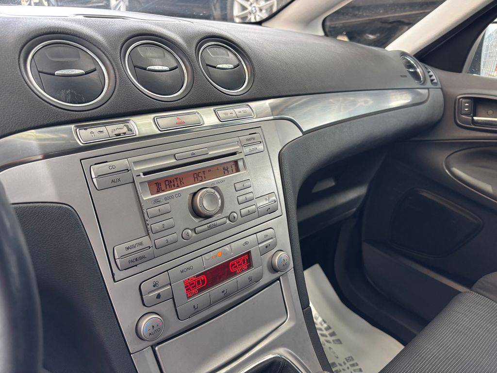 Ford S-Max 1.8TDCi/2007/7MÍST,2MAJ,SERVIS