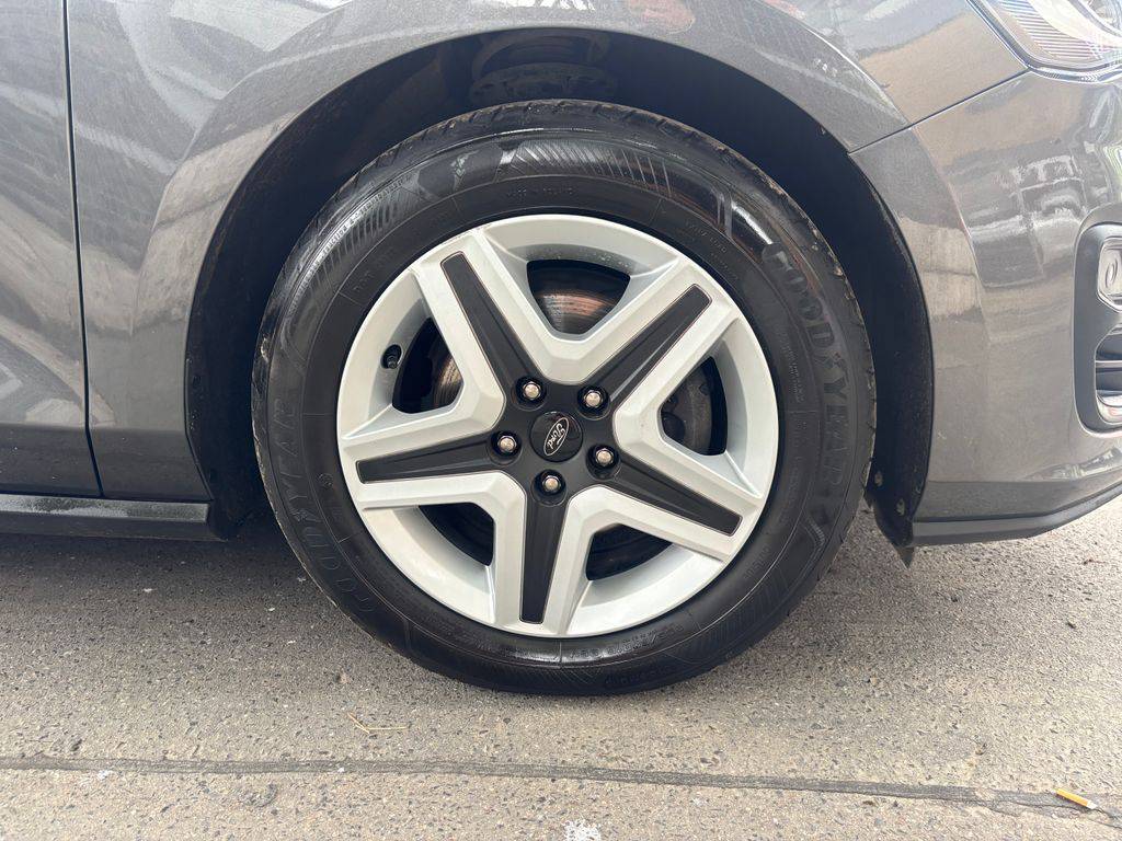 Ford Focus 1.5TDCi-88 kW/2023/AT-8.DPH.Titaniu-záruka