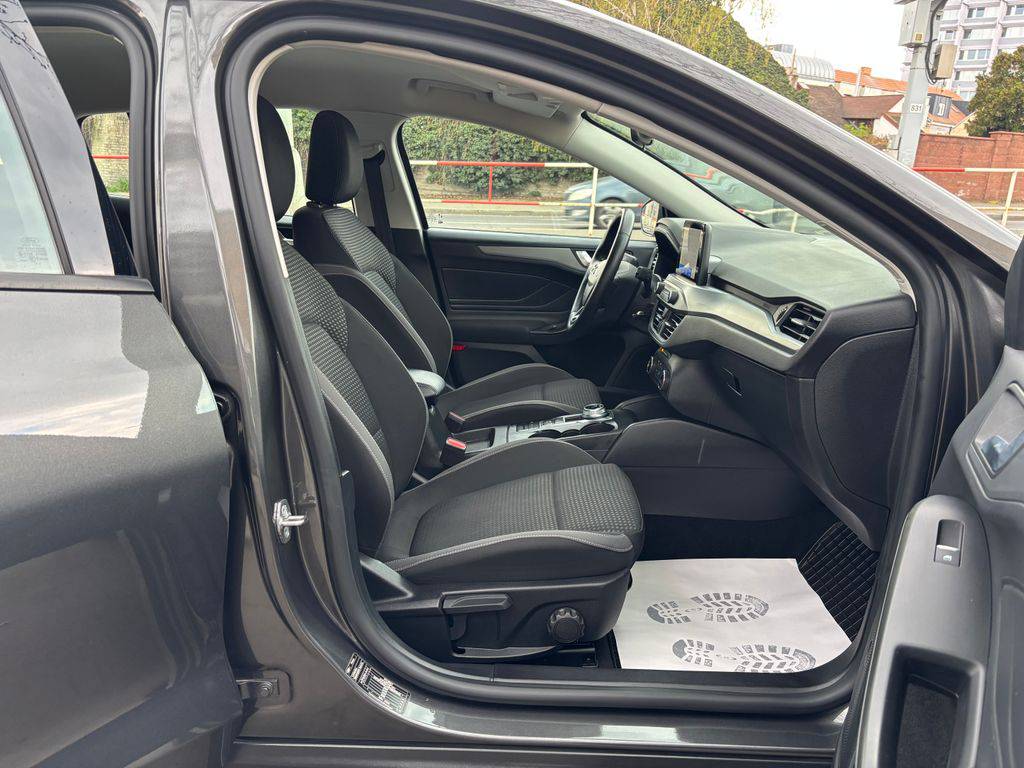 Ford Focus 1.5TDCi-88 kW/2023/AT-8.DPH.Titaniu-záruka