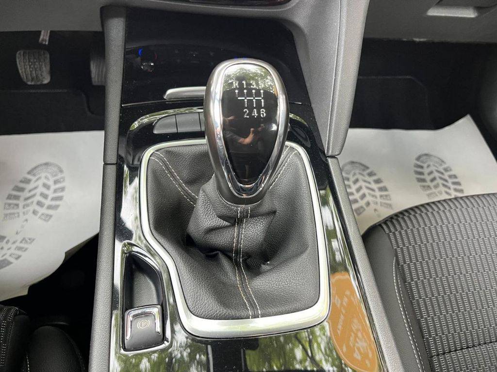 Opel Insignia 2.0CDTi/128KW/2021/SPORTS TOURER/1M-ZÁRUKA12MĚS