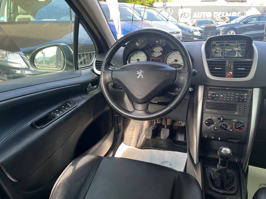Peugeot 207 1.6i 80KW/2007/PANORAMA-KŮŽE
