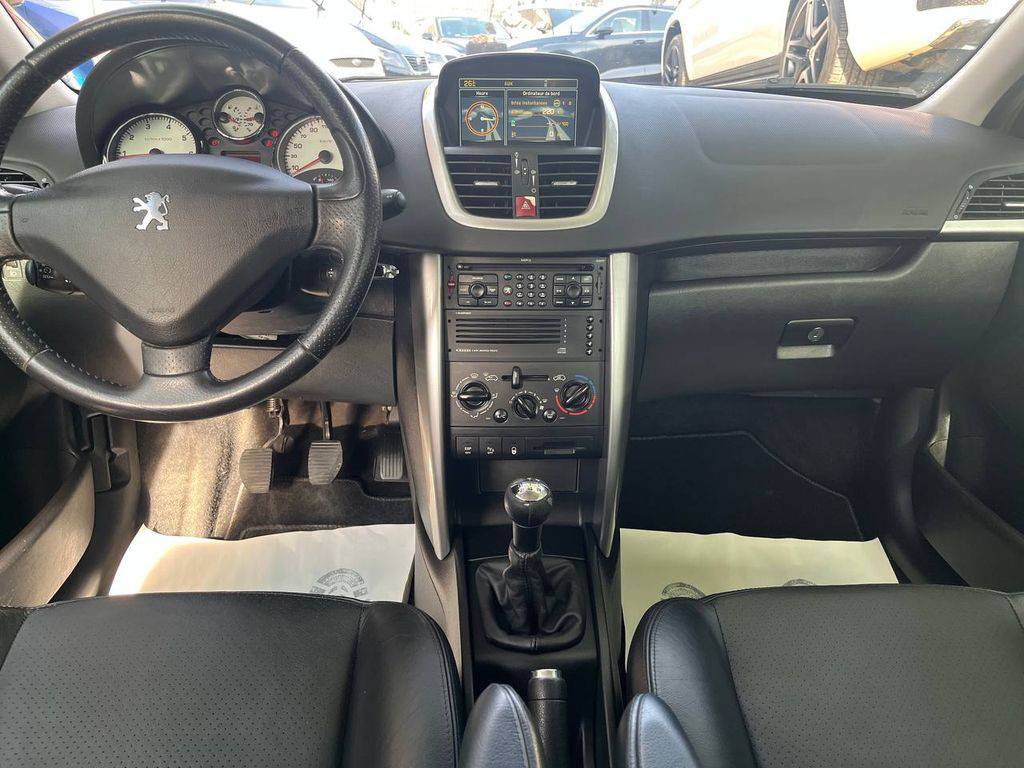 Peugeot 207 1.6i 80KW/2007/PANORAMA-KŮŽE