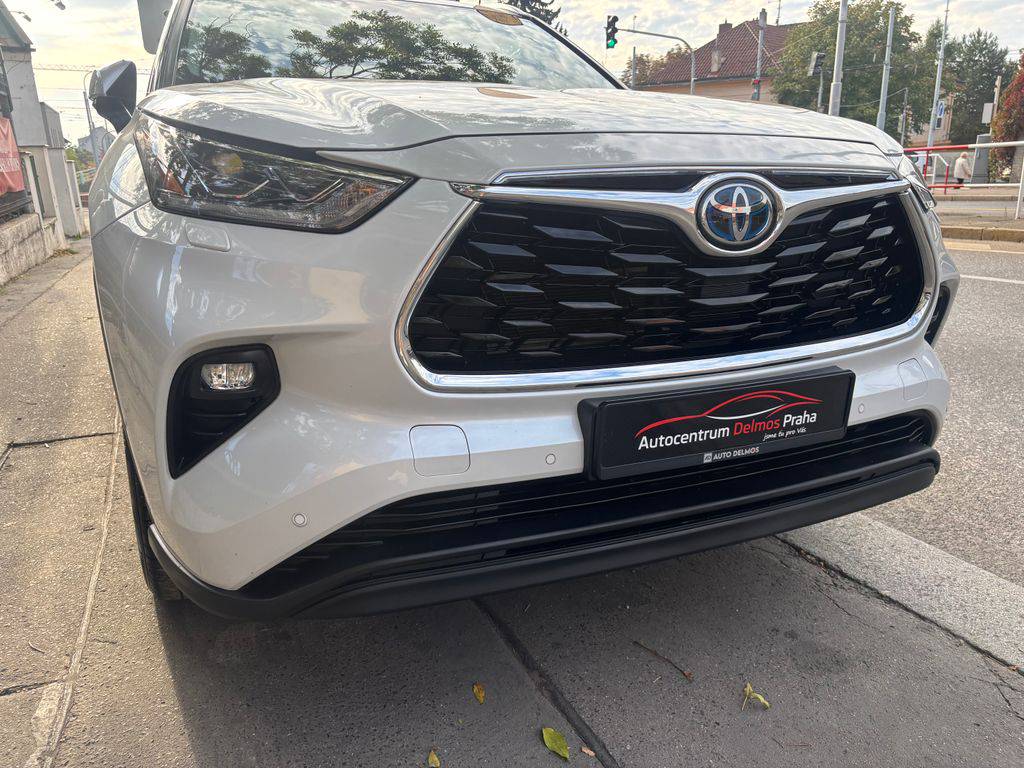 Toyota Highlander 2.5HEV e-CVT.CZ.DPH.PRESTIGE.1M-ZÁRUKA