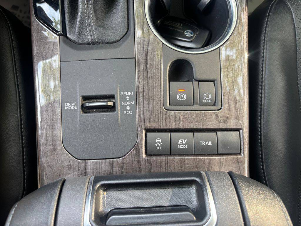 Toyota Highlander 2.5HEV e-CVT.CZ.DPH.PRESTIGE.1M-ZÁRUKA