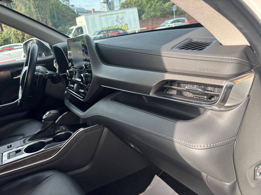 Toyota Highlander 2.5HEV e-CVT.CZ.DPH.PRESTIGE.1M-ZÁRUKA