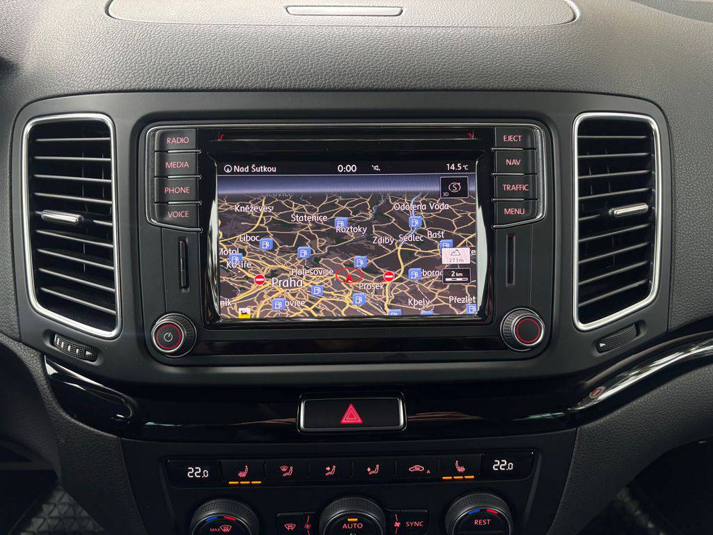 Volkswagen Sharan 2.0TDi/135kW/2017/DSG/Highline/ZÁRUKA