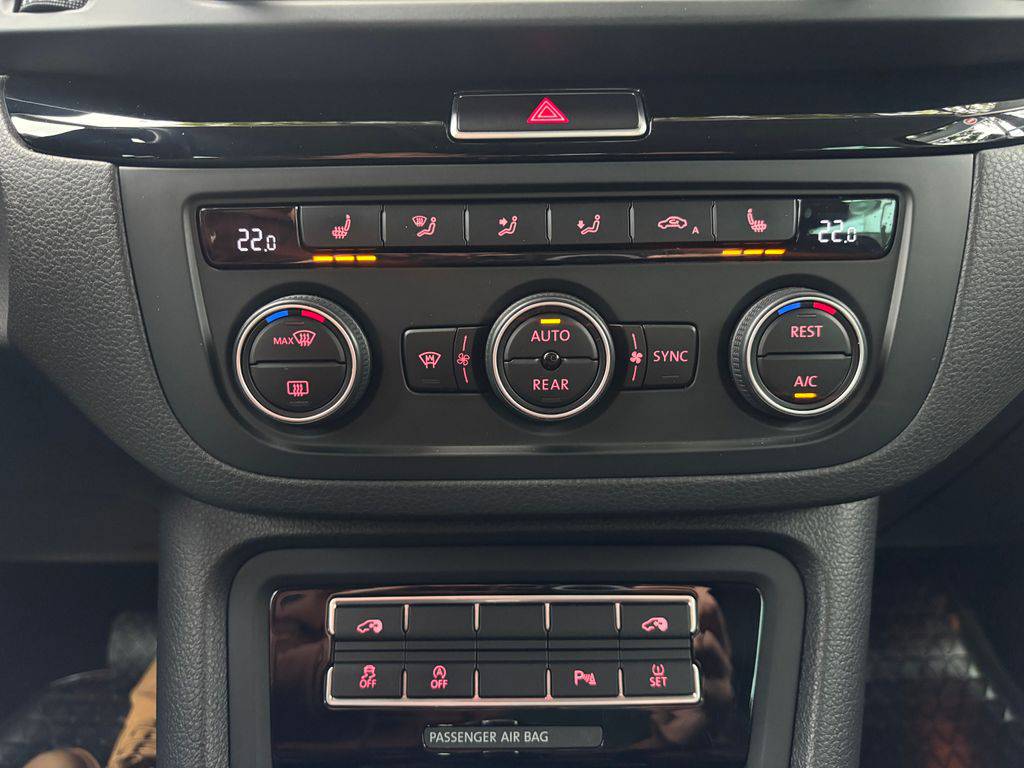 Volkswagen Sharan 2.0TDi/135kW/2017/DSG/Highline/ZÁRUKA