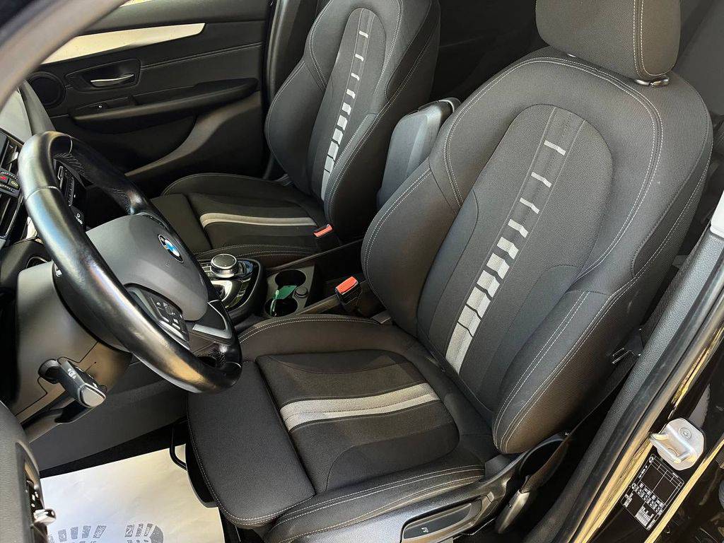 BMW 218 218d-110KW/2017/1MAJ-AT-SERVIS