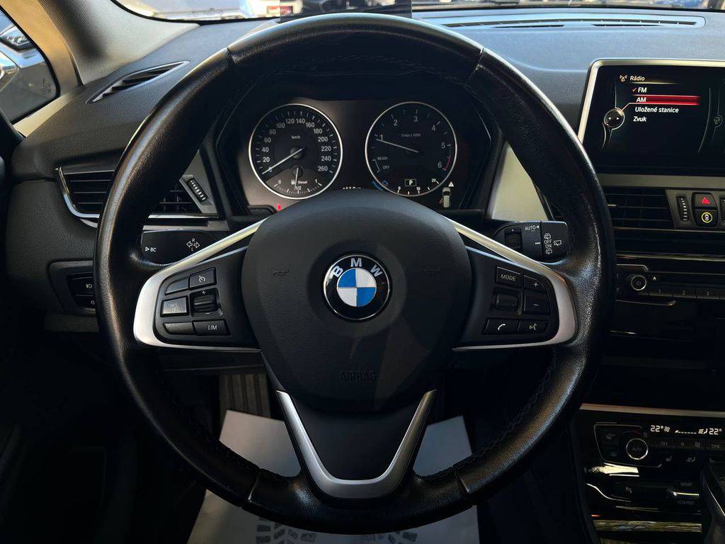 BMW 218 218d-110KW/2017/1MAJ-AT-SERVIS