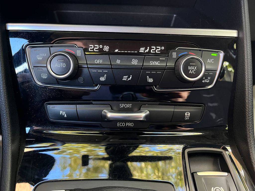 BMW 218 218d-110KW/2017/1MAJ-AT-SERVIS