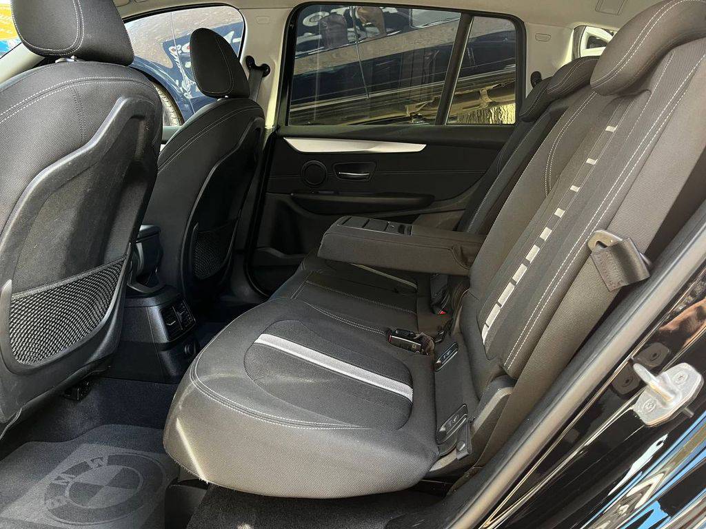 BMW 218 218d-110KW/2017/1MAJ-AT-SERVIS