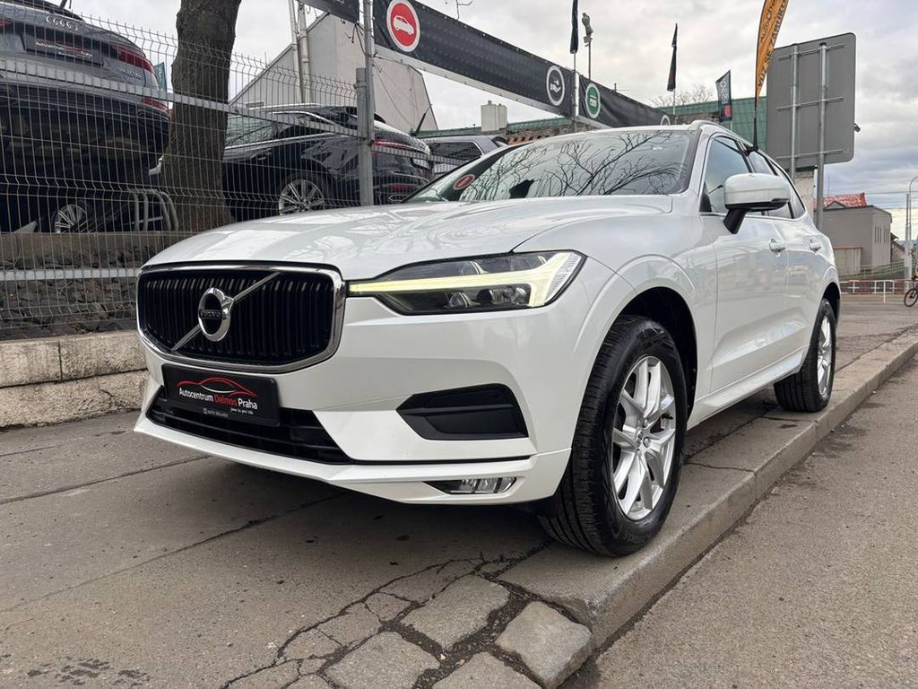 Volvo XC60 D4/2021/1MAJ.AT,TAŽ,MOMENTUM P